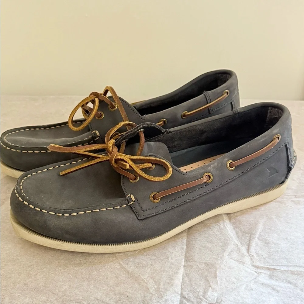 Rugged Shark Classic Men’s Blue Leather Boat Shoe Sip On Shoe Loafer Size 11